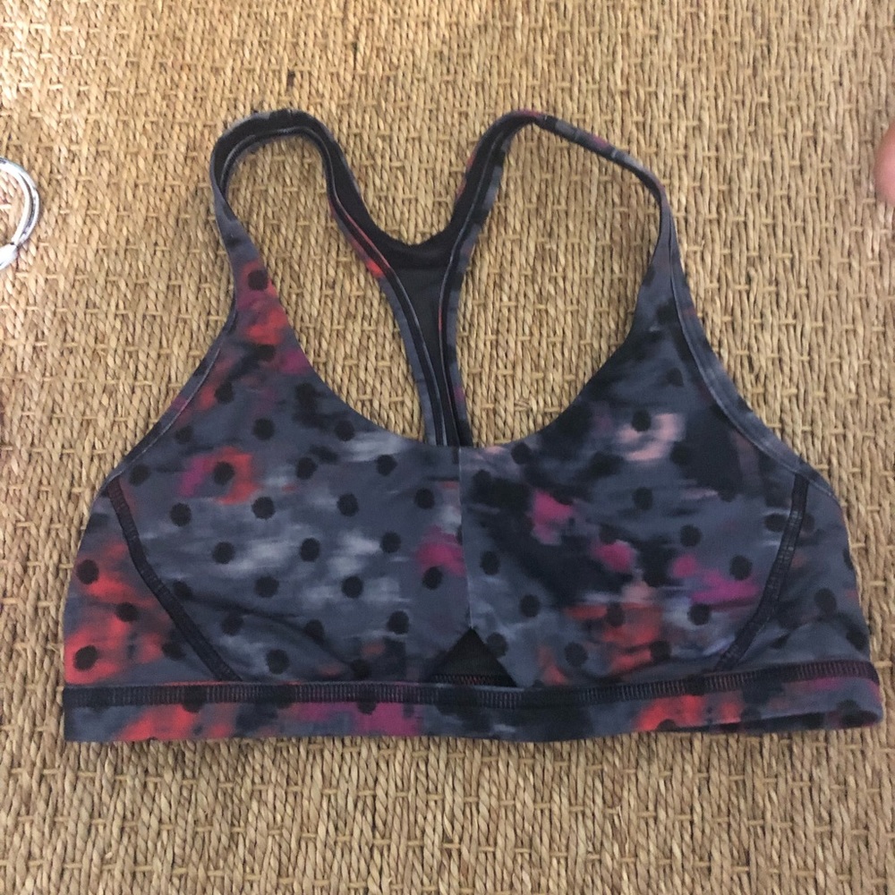 Lululemon sports bra